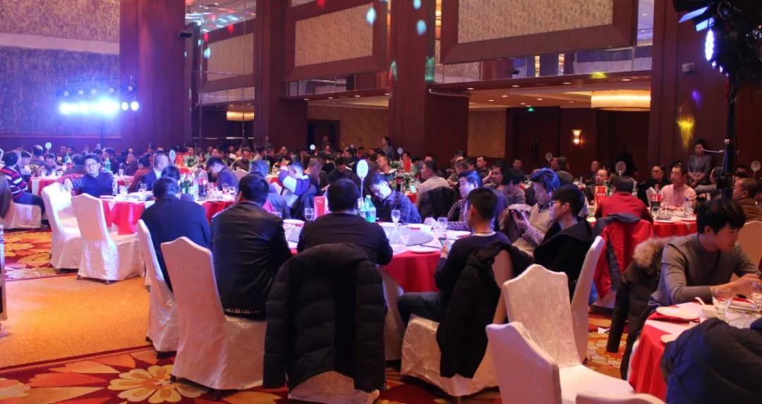 大连永利集团官网木匠活动现场