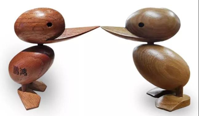 永利集团官网手工实木吉祥鸭